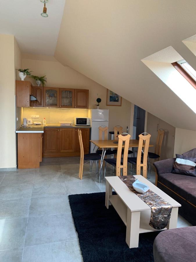 Balaton Kinizsi Apartman Siófok Exteriér fotografie